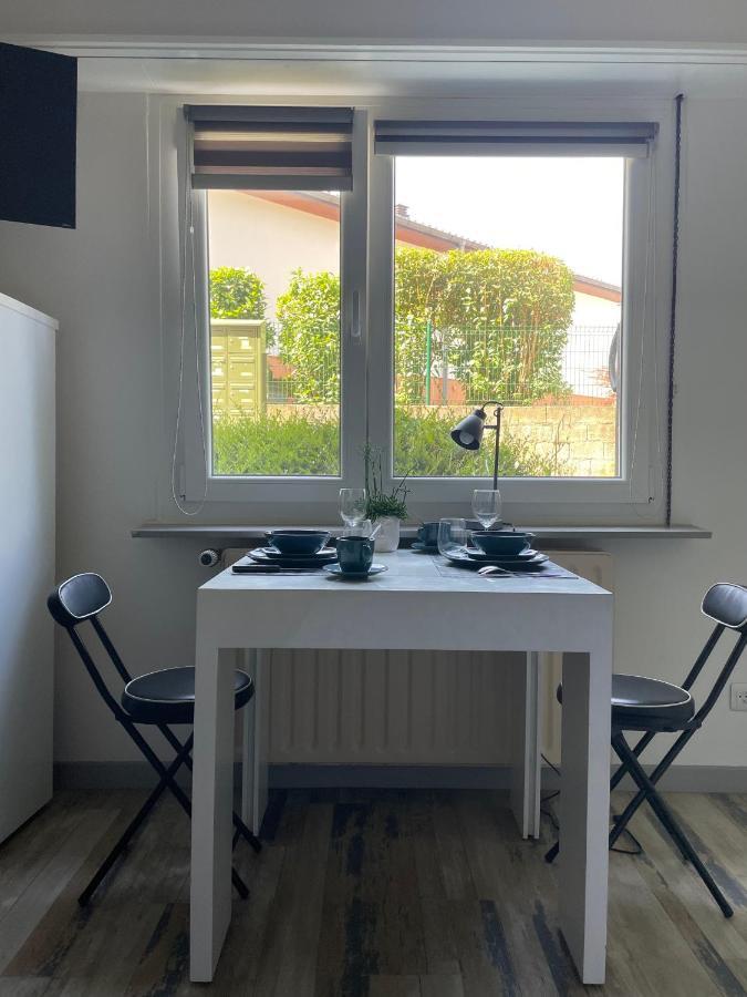 Dnn - Stylish Studio - Free Wifi, Netflix And Parking - Min Away To Basel And Airport - Dishwasher, Washing Machine Saint-Louis  Exterior photo